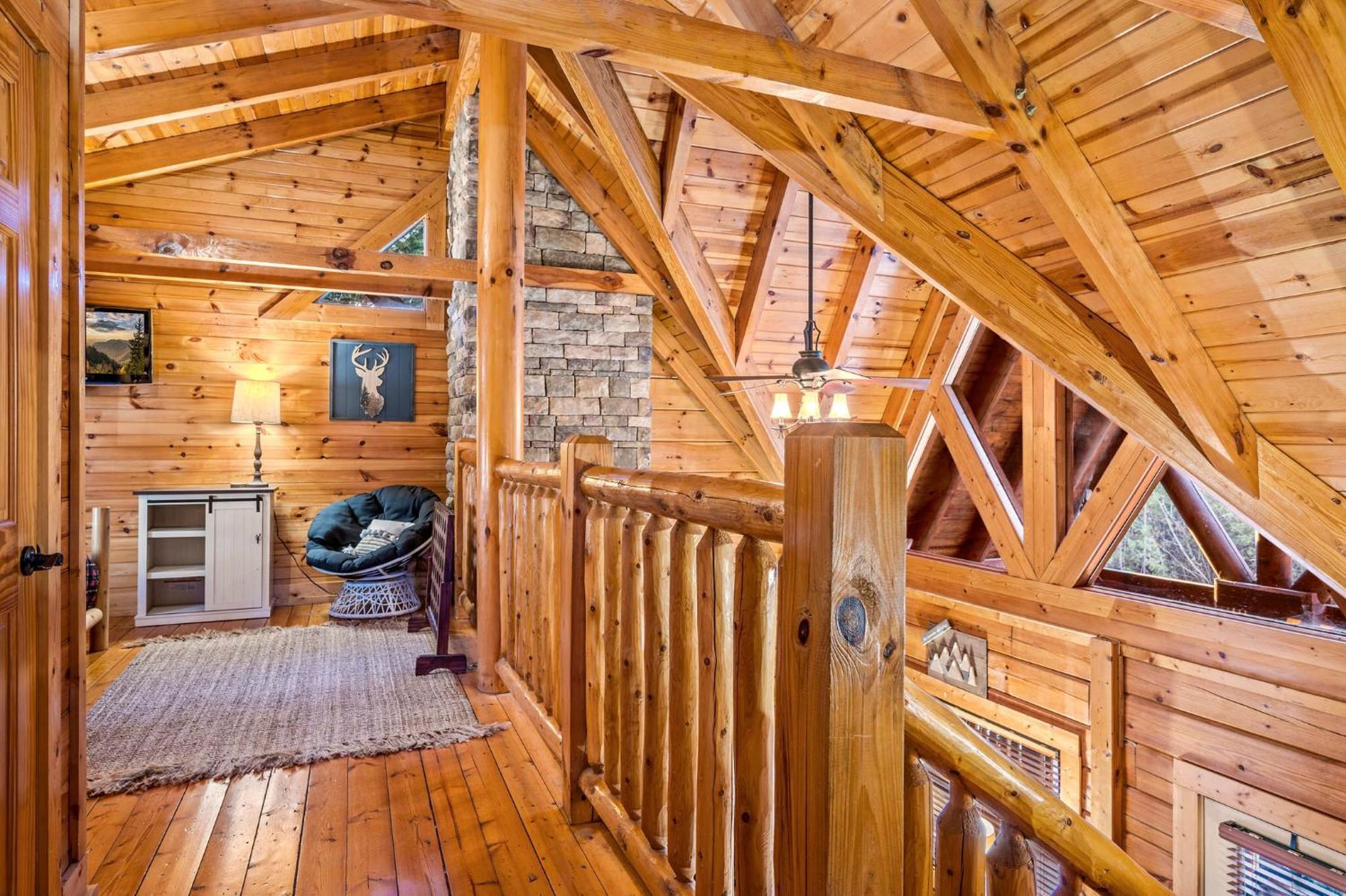 Mountain Laurel Holiday Home Гатлинбург Экстерьер фото