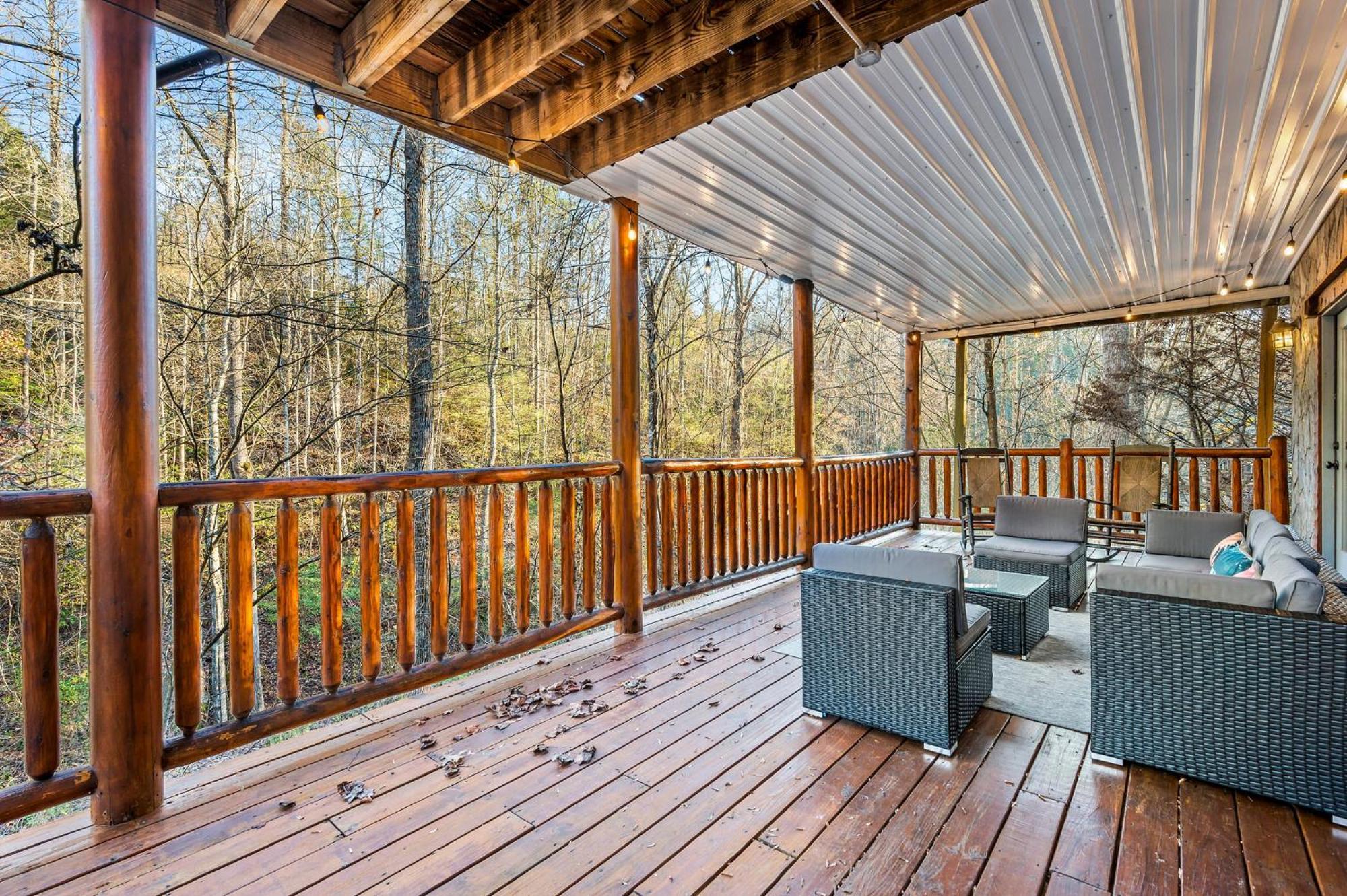 Mountain Laurel Holiday Home Гатлинбург Экстерьер фото