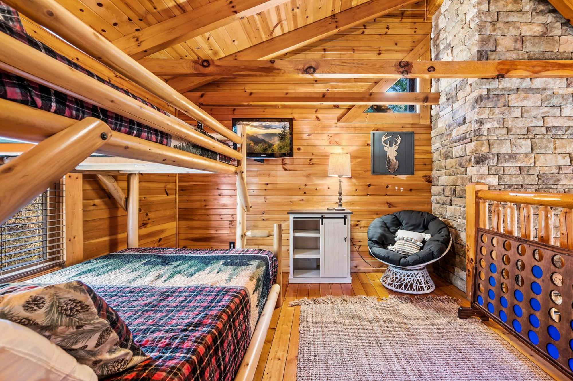 Mountain Laurel Holiday Home Гатлинбург Экстерьер фото
