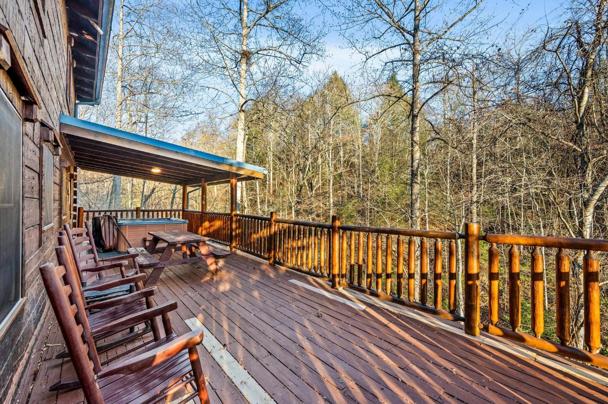 Mountain Laurel Holiday Home Гатлинбург Экстерьер фото
